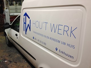 Autobelettering in Enkhuizen 02